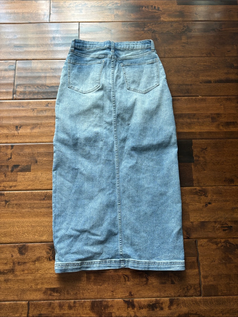 High-Rise Light Blue Straight Denim Skirt with Cargo Pockets - Picture 5 of 7